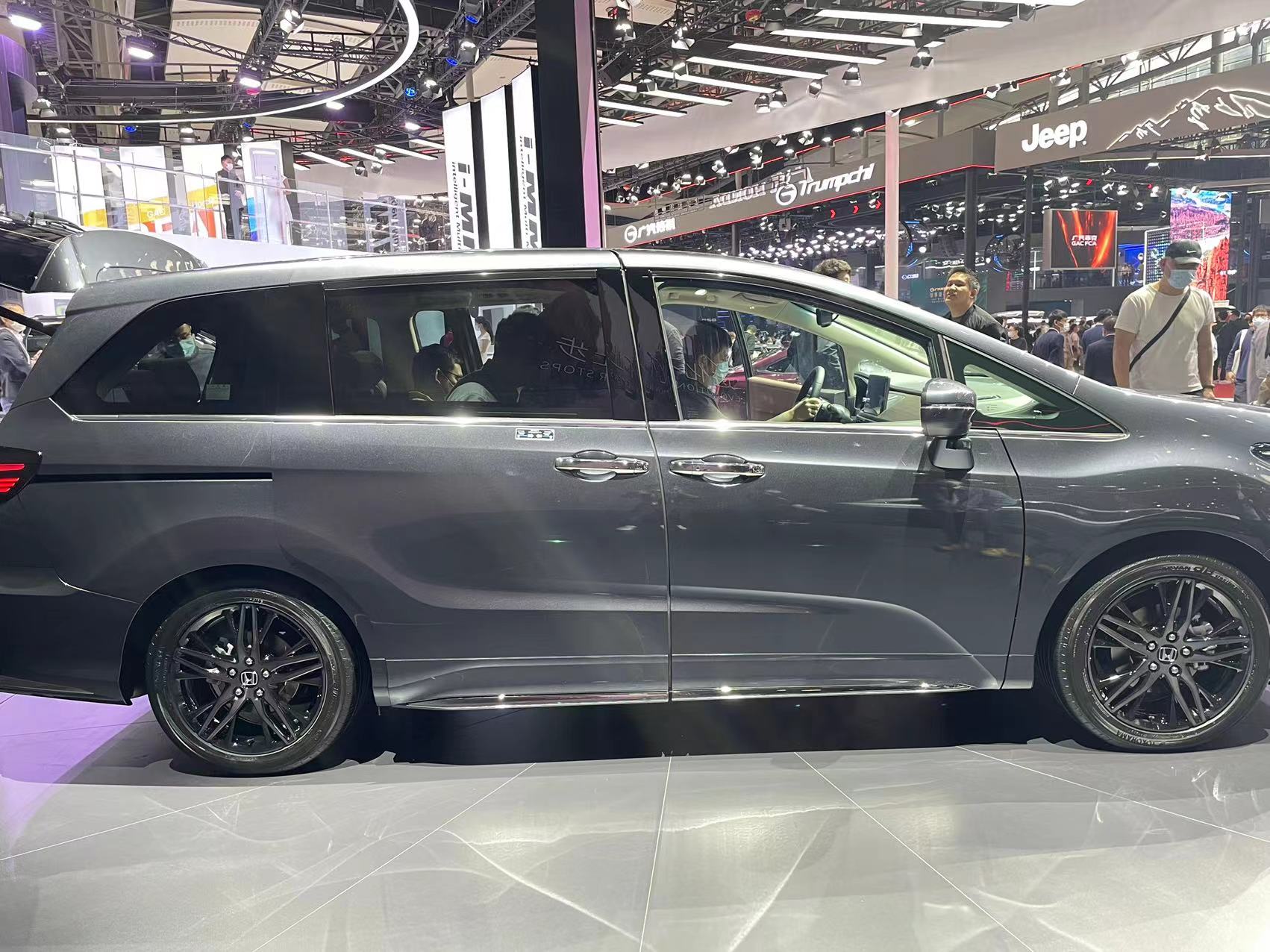 Real Shots Of Honda S New Odyssey At Guangzhou Auto Show Both