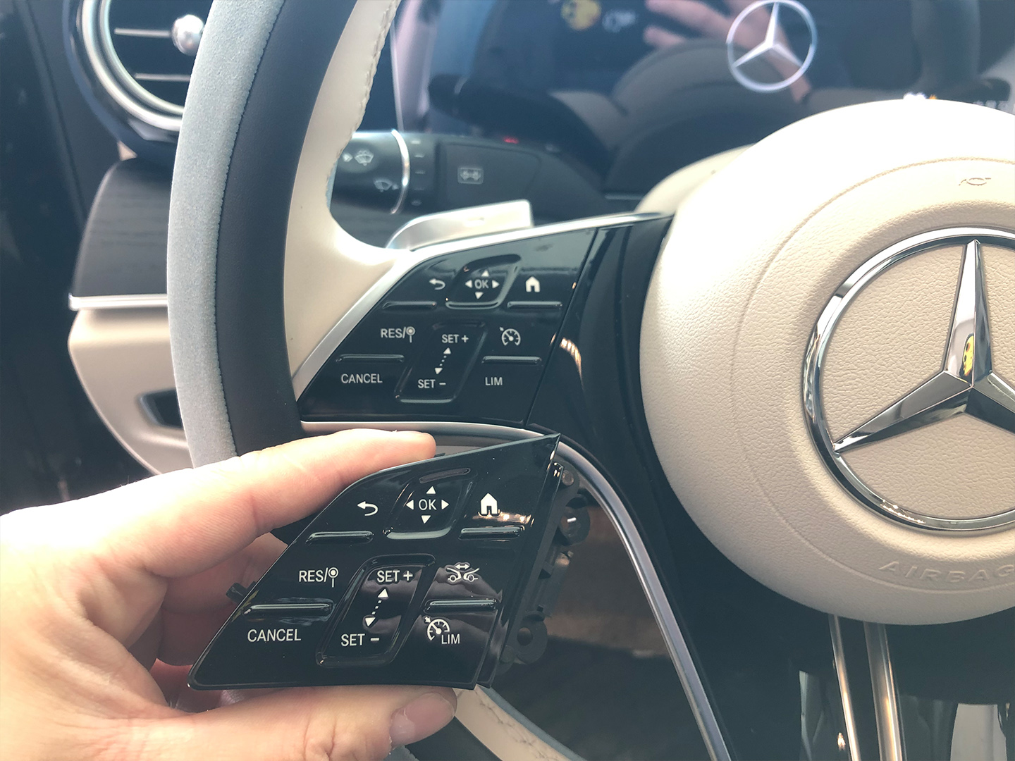 MercedesBenz 21 models and 22 models E300L upgrade 23P driving