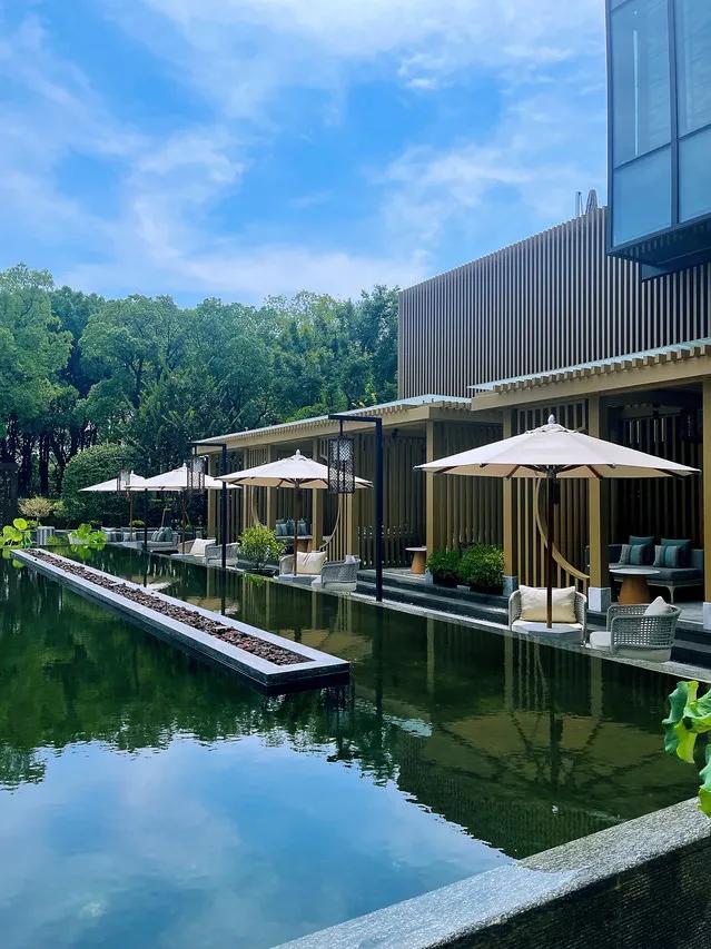 In 2021, I have stayed in the C list of the best view hotel, so