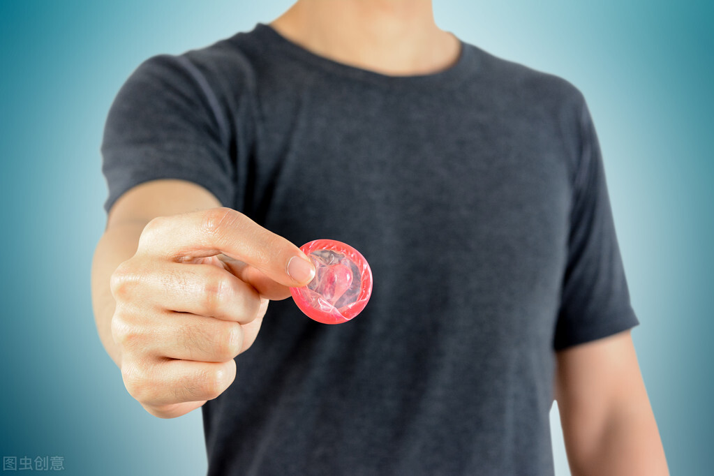 Can you get HPV by wearing short skirts in summer?Three conditions are