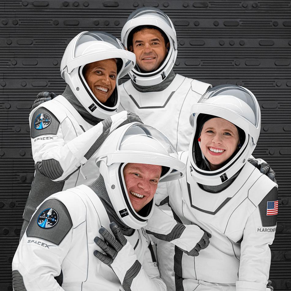 SpaceX Sent Four "civilians" Into Space For The First Time, Including A ...