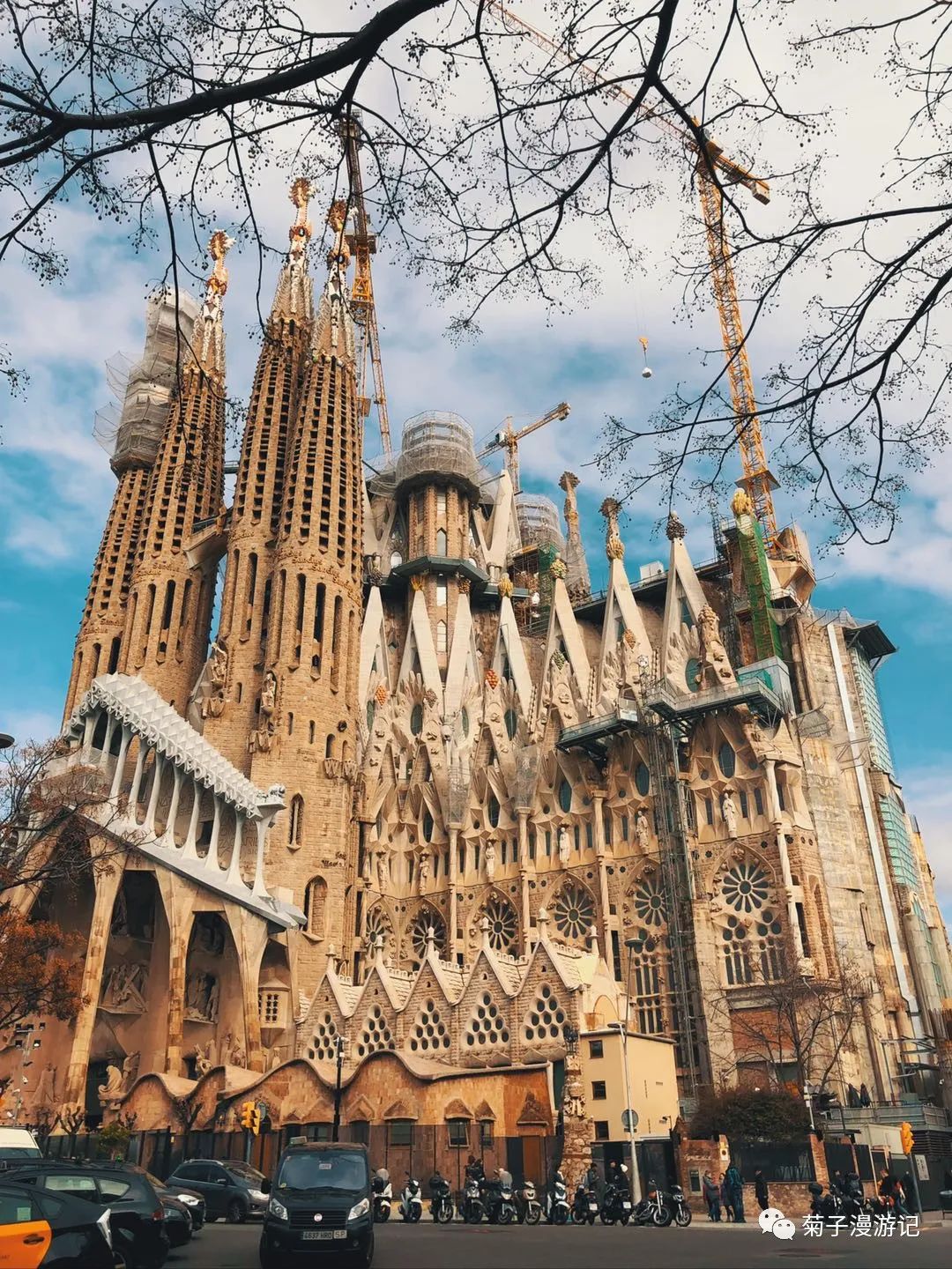 巴塞罗那barcelona看 外星人 高迪的建筑 资讯咖