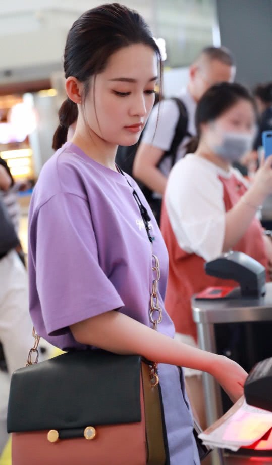 Xiaoqing Li Qin sometimes missed it?Shoes ruin all the classic cases ...