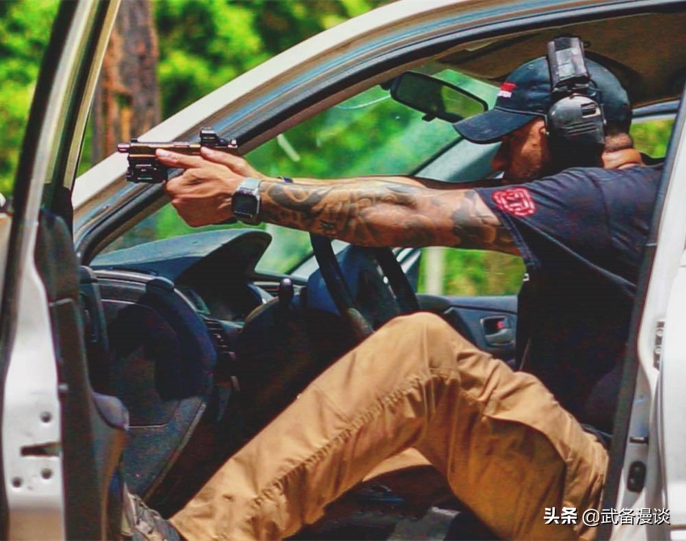 Instant photos of the shooting range, live ammunition under the