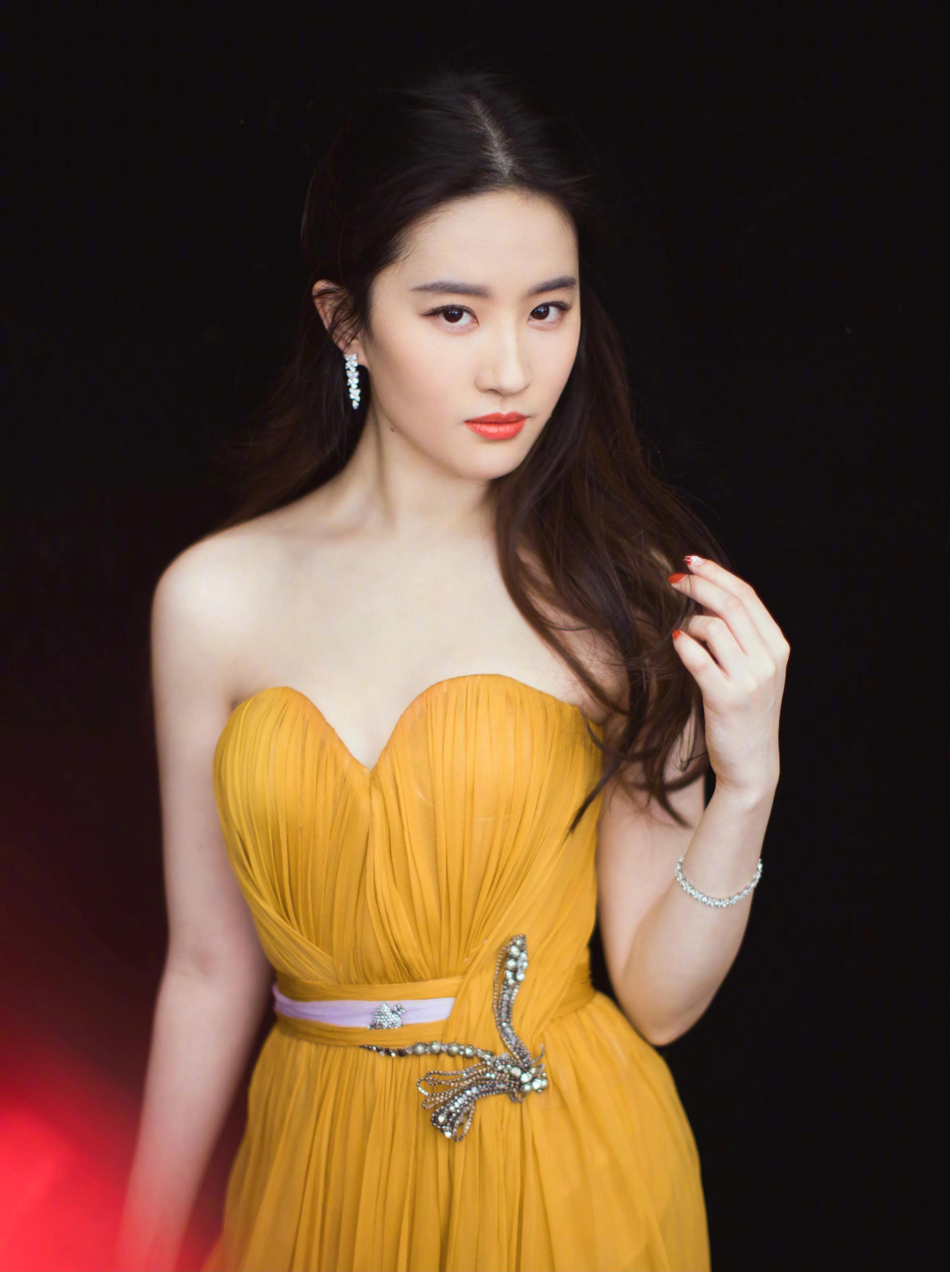 Liu Yifei Hot Photo Album - iMedia