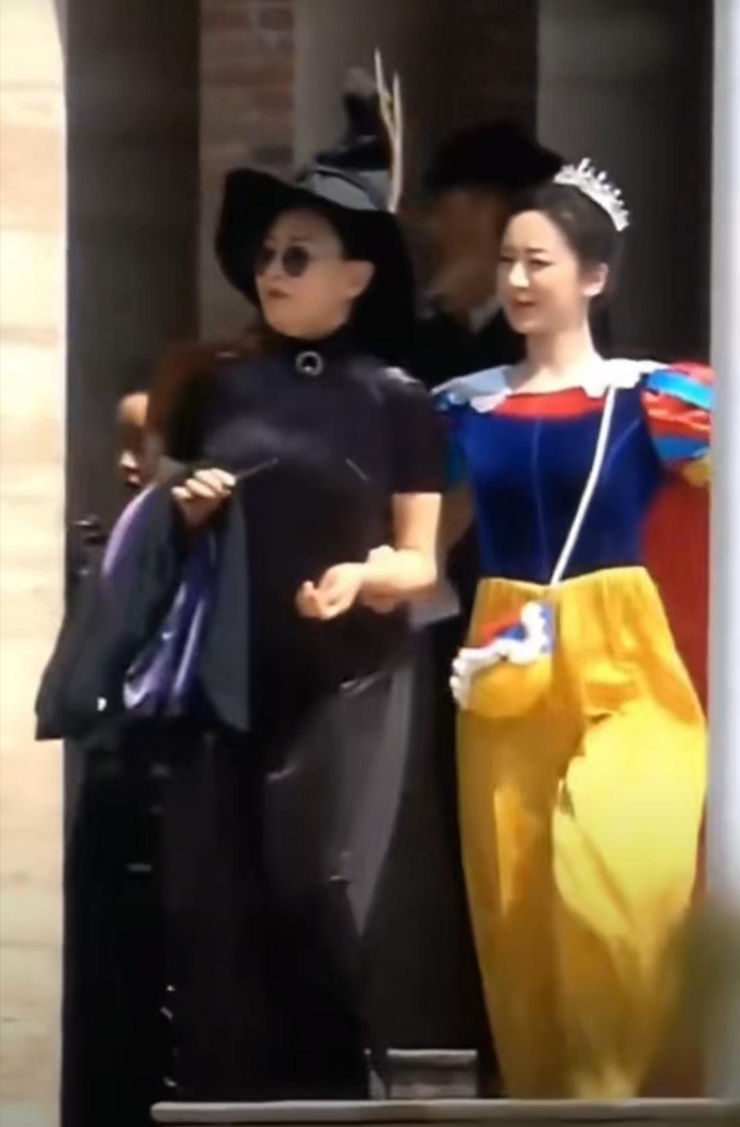 Song Dandan and Yang Zi framed memories to kill!Arm in arm, like a ...