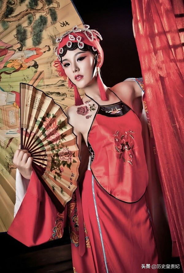 Compared with ancient Chinese can better reflect the oriental beauty, and they are not outdated even now. iMedia