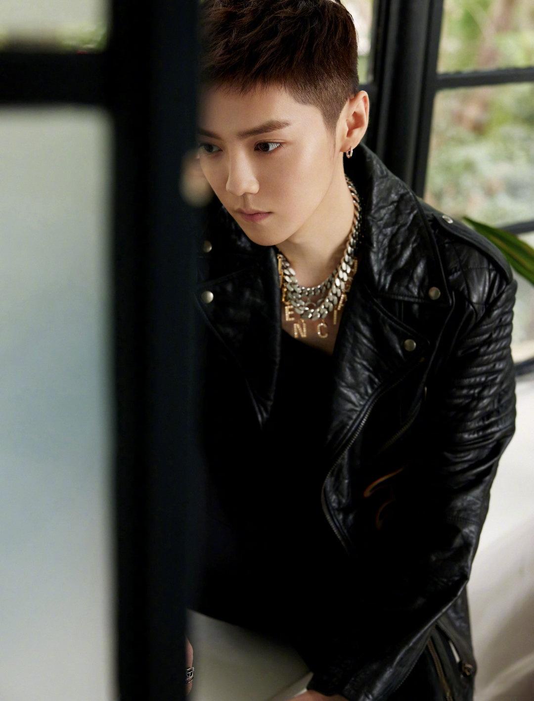 EXO-LS: Celebrating First Love with Luhan | TikTok, image size:1080x1417