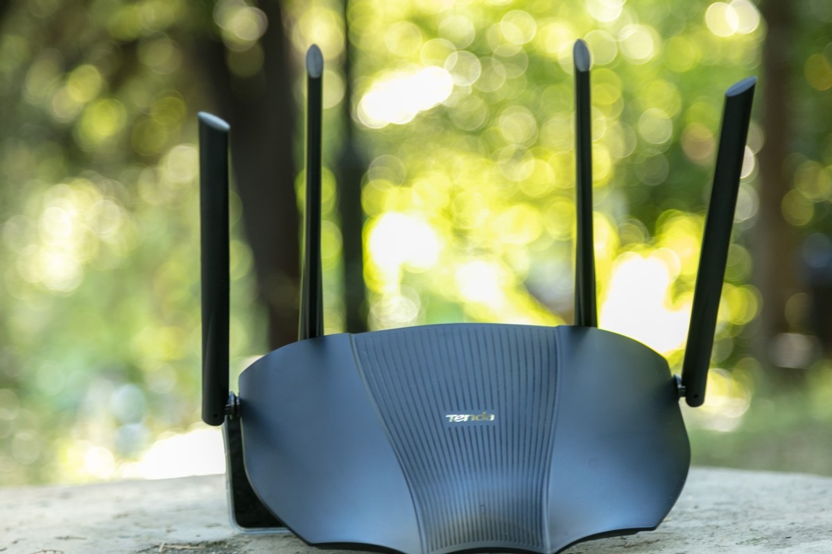 One Tenda AX12 router for the whole house wirelessly - iMedia
