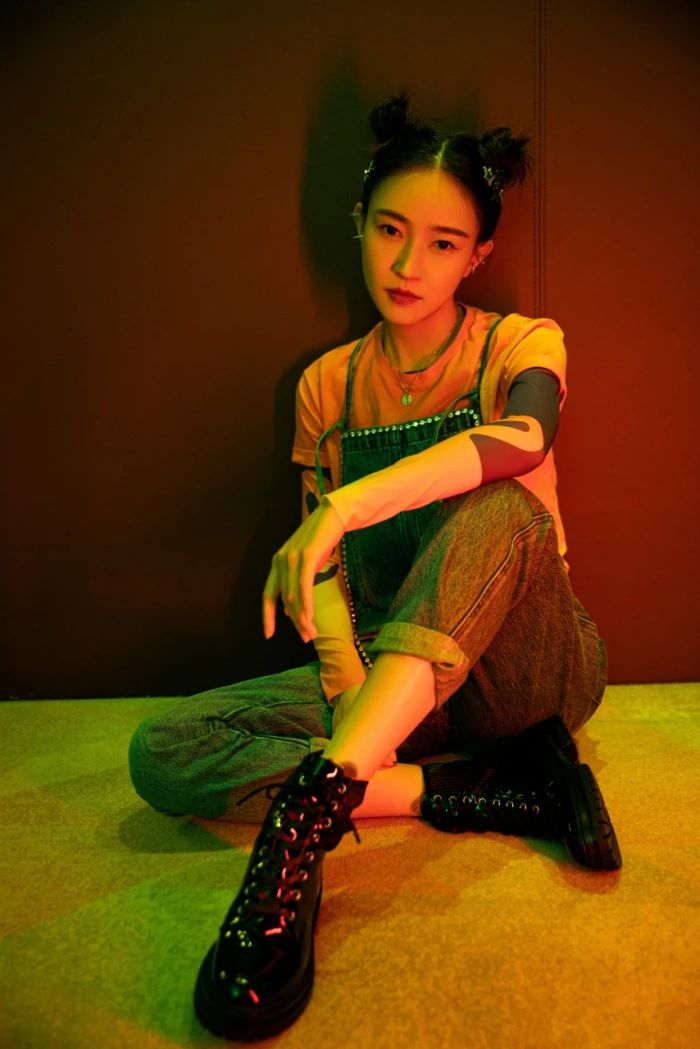 Fairy wallpaper avatar: Jiao Junyan is so sweet, smiles with crooked