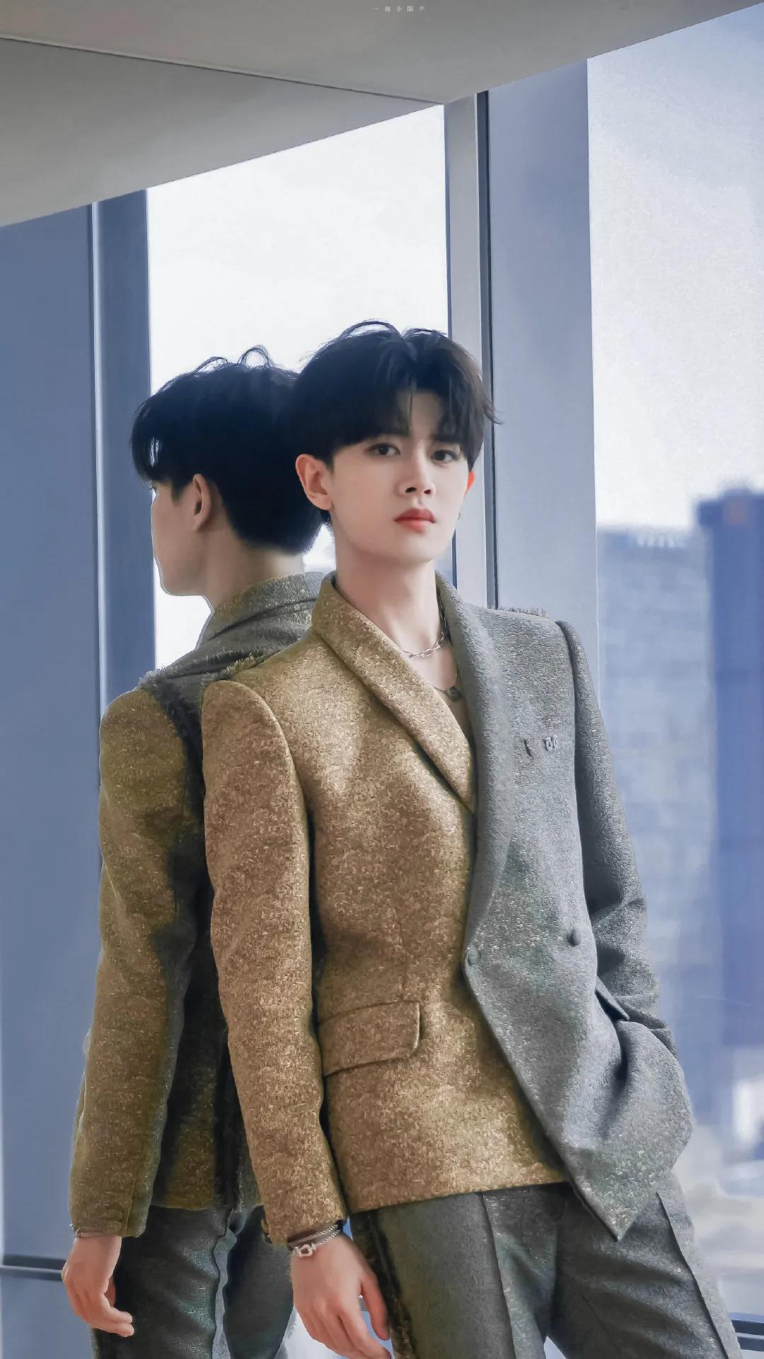 A wave of Ren Jialun mobile wallpaper is coming - iMedia