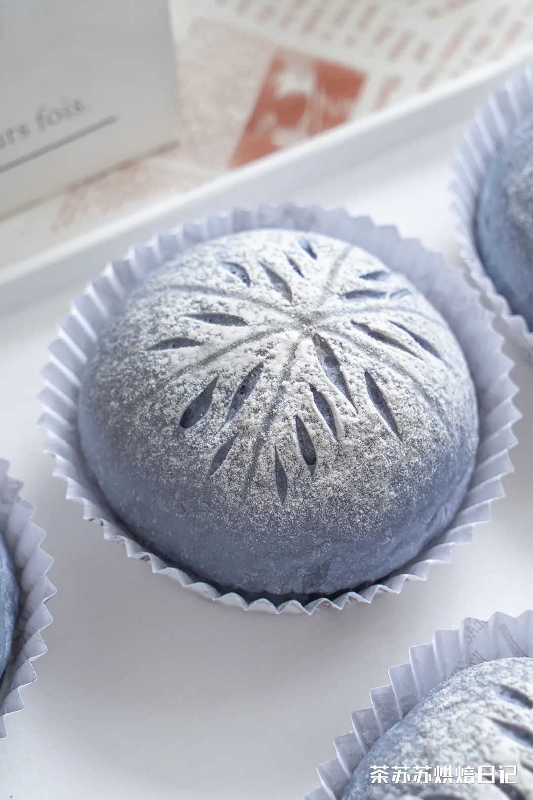It Turns Out That Soaking Butterfly Pea Flowers In Water Can Make Such Beautiful Bread Soft Mouth Inews