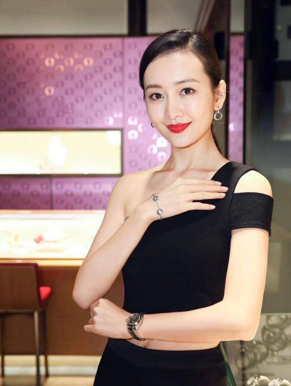 Charming pictures of Ou Wang - iMedia