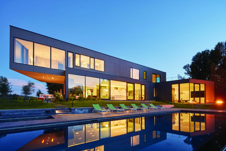 How much does it cost to seal the balcony?How many windows are suitable