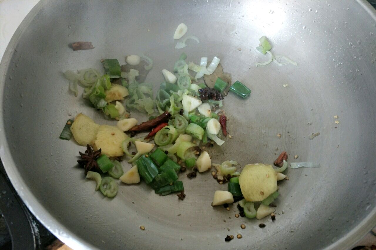 The homemade method of lamb bone soup, not mutton or greasy, nutritious