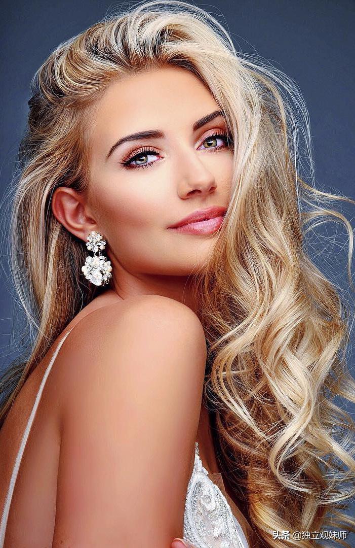 Universal Beauty Clarissa Bowers (Clarissa Bowers) iMedia