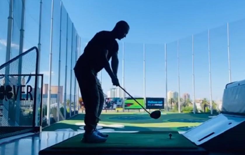 Xu Jinglei and Huang Lixing go out to play golf, sweetly praising her ...