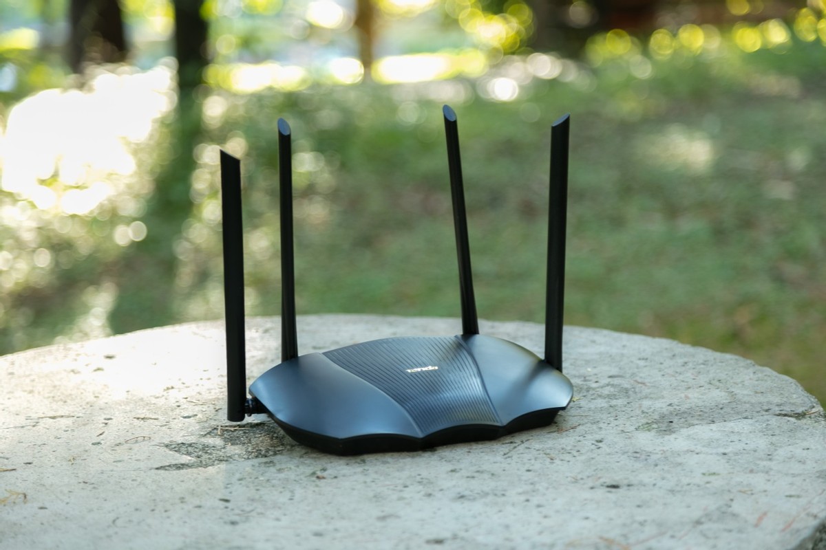 One Tenda AX12 router for the whole house wirelessly - iMedia