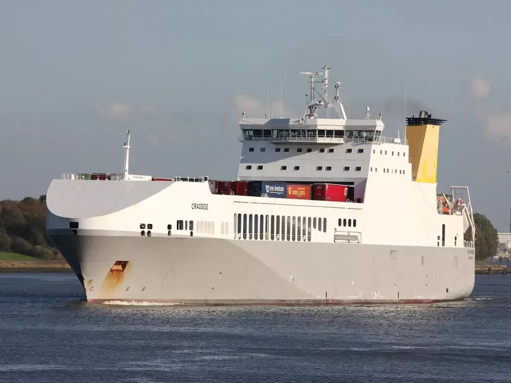 The United States transformed the civilian ro-ro ship into a special ...