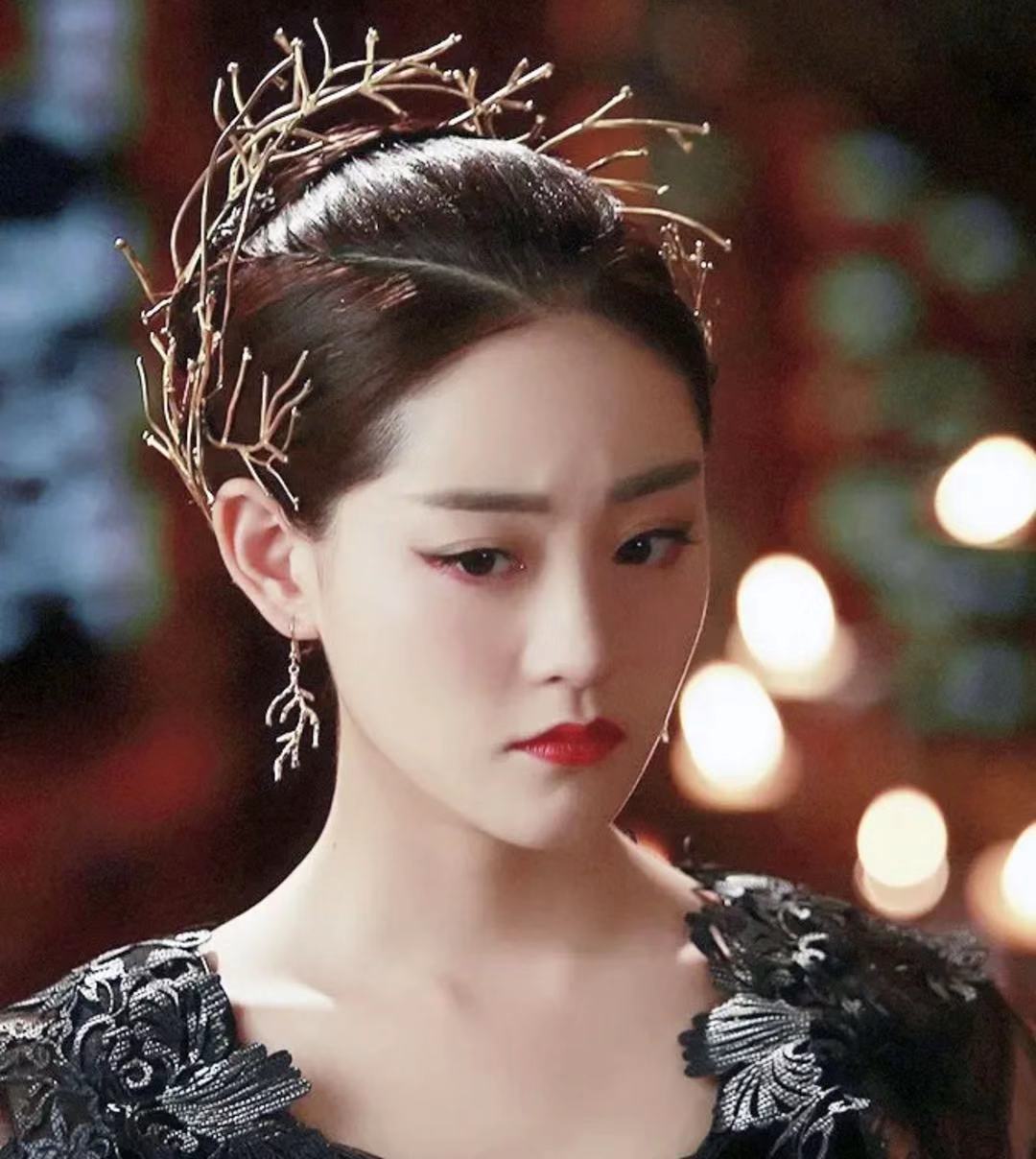 杨幂旗下29岁女艺人 发文 毁灭吧 后秒删 粉丝抱怨没戏拍 资讯咖