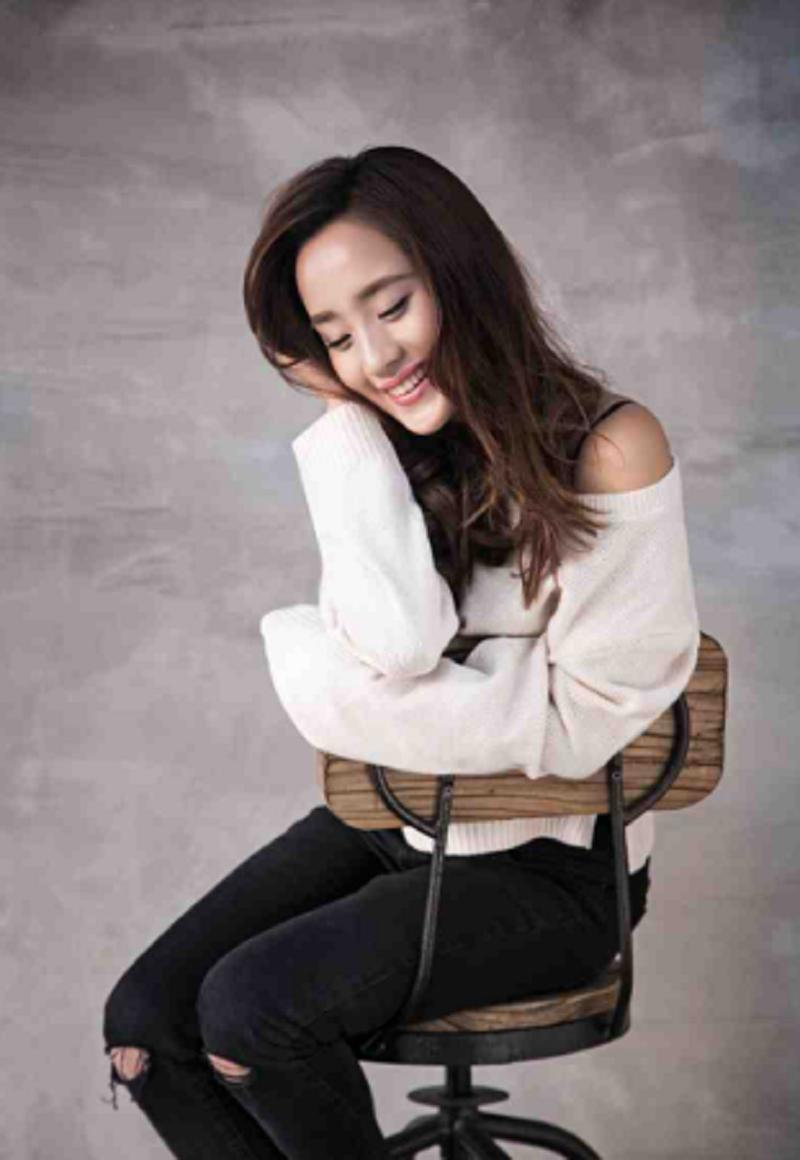 Kung Fu actress Wang Zhi has a gentle and sweet smile iMedia