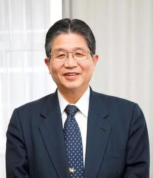 日本科學家奔赴中國，日本上下一片譁然，為何人才流失如此嚴重？