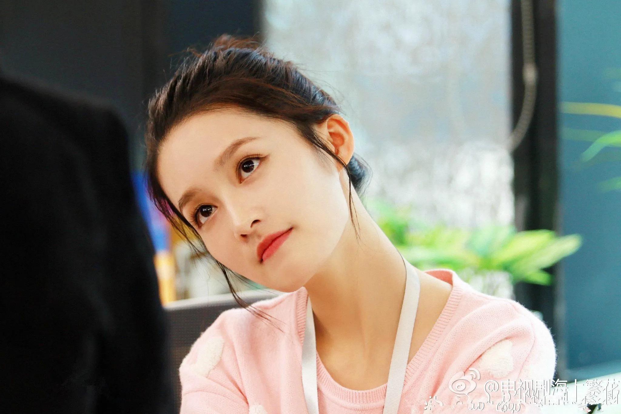 Li Qin Douxiao once again cooperated with "Flowers on the Sea" to start