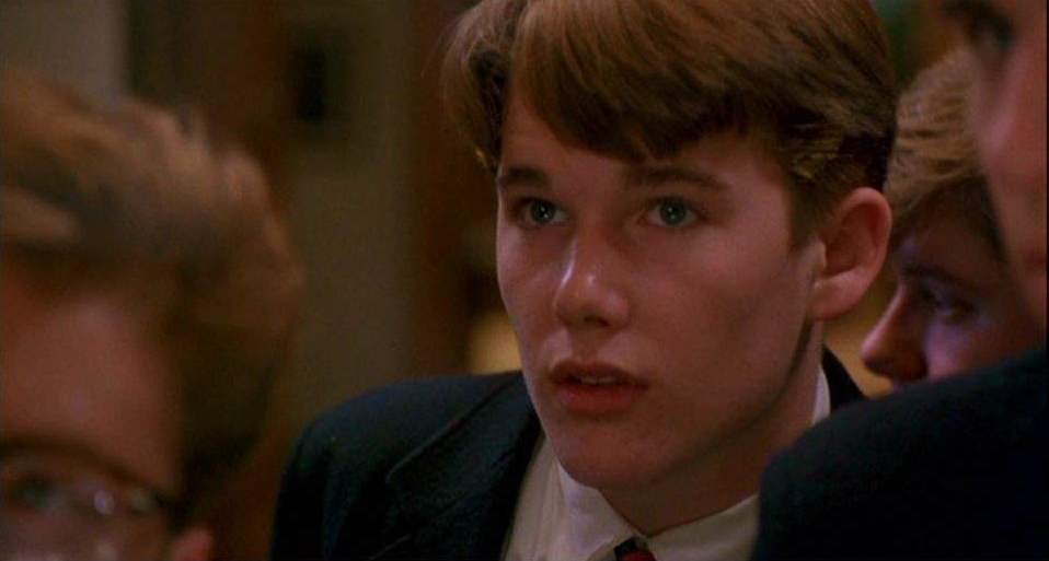 Knife Out 2 There are too many surprises, even the 50yearold Ethan Hawke is here, a handsome