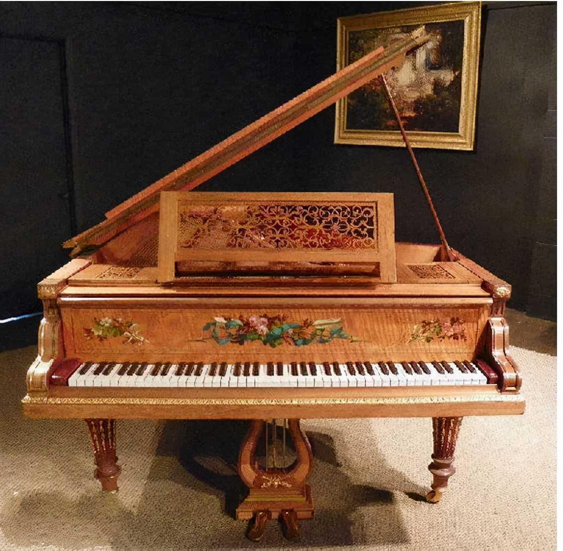 10 kalleinta pianoa alueella10 kalleinta pianoa alueella  