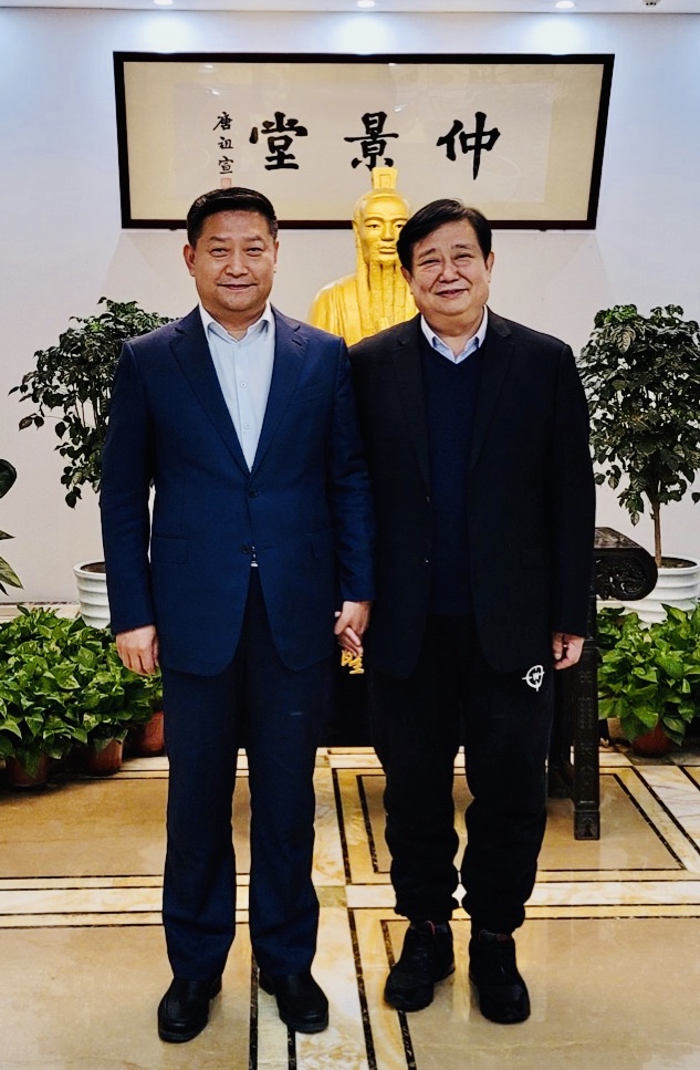 Secretary-General Shan Hengwei and Dean Wang Ruoyu of Nanyang ...