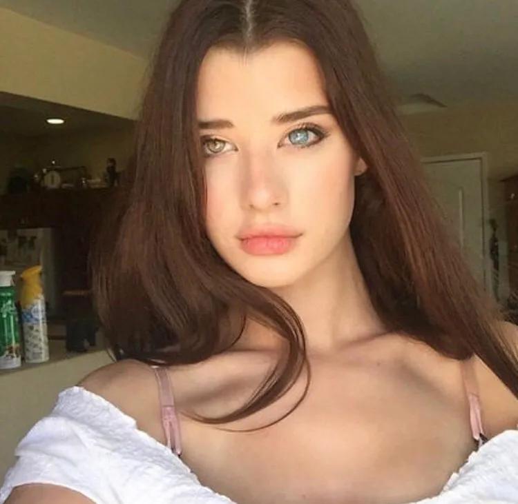 Playboy Model Sarah Mcdaniel Sarah Mcdaniel Imedia