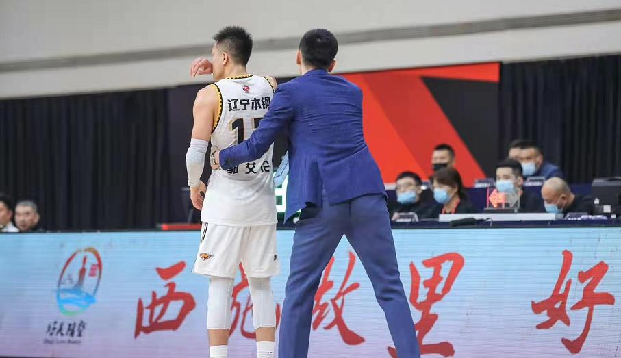 Guo Ailun was expelled from the game!Excited, he posted after the game ...