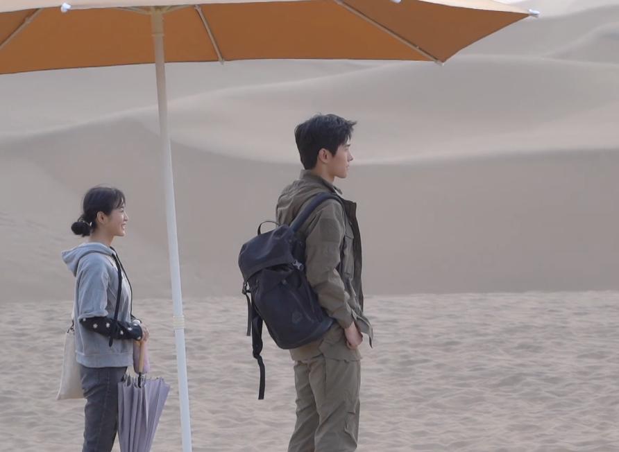 you-are-my-glory-desert-filming-reba-eats-sand-in-the-wind-i-was