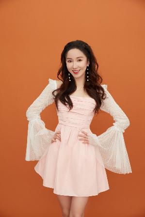 Lou Yixiao sings the ending song "Big Dream World" of "Youth Song Xing ...