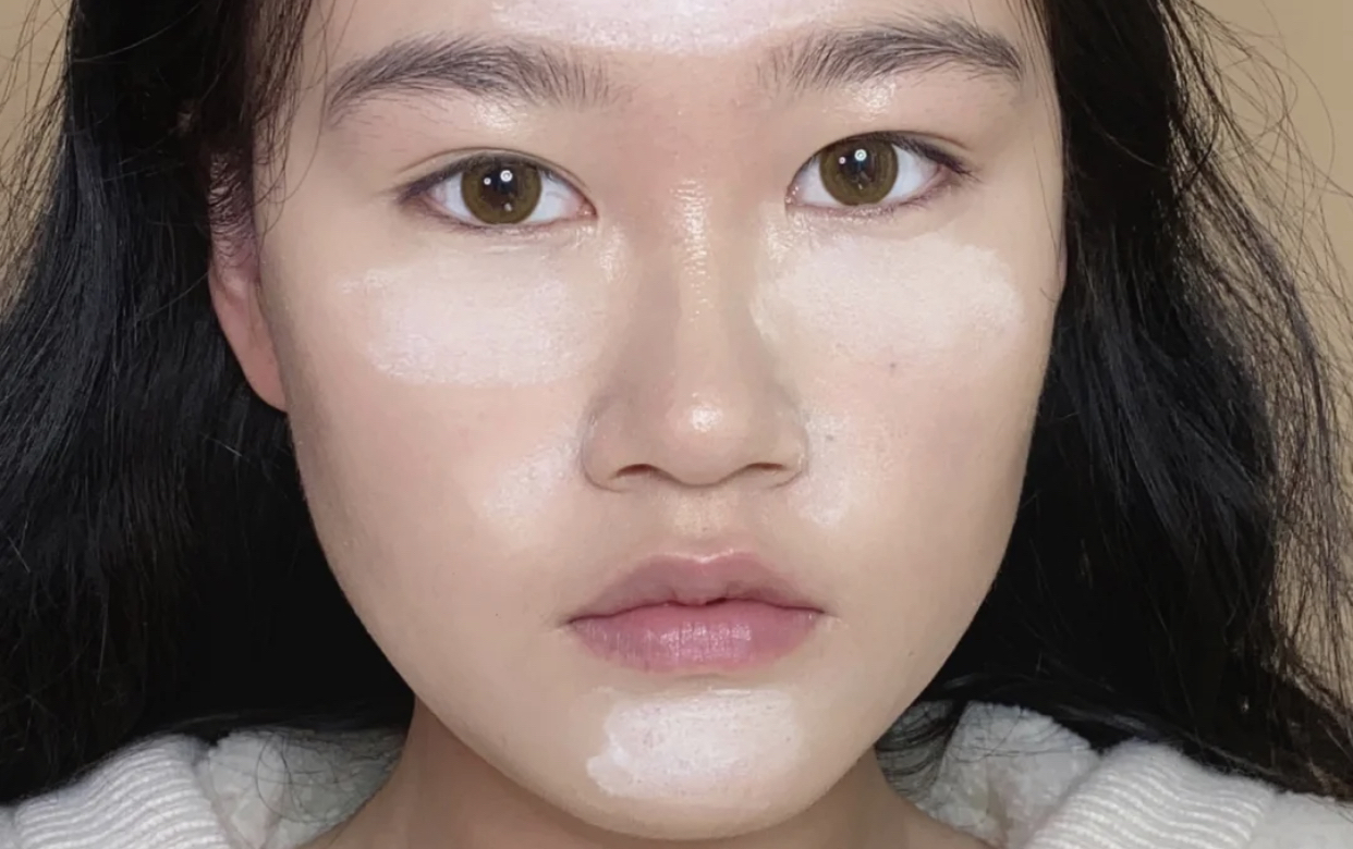 For oily skinbased makeup, don't rush to put on foundation. Do more of these things to make