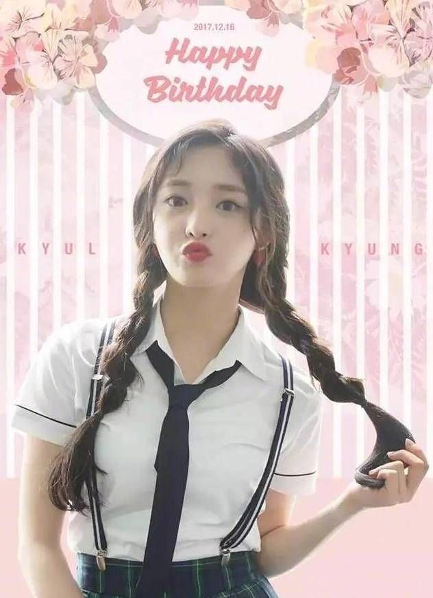 Artistic Double Ponytail Moment for Desktop Artistic Double Ponytail Moment for Desktop