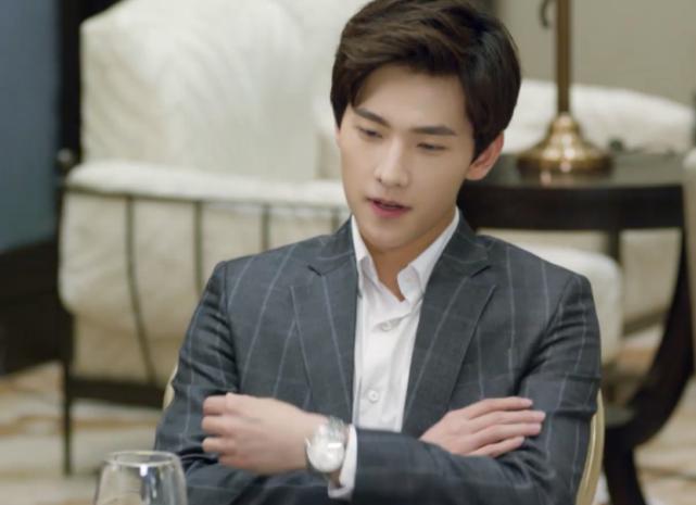 "You Are My Glory" Yu Tuyin played by Yang Yang is controversial. There