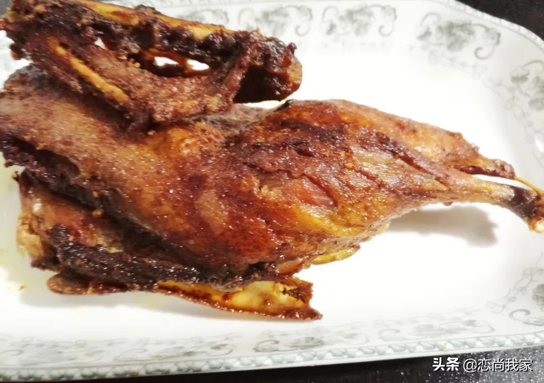 It's suitable for eating duck in summer. Duck is crispy and delicious