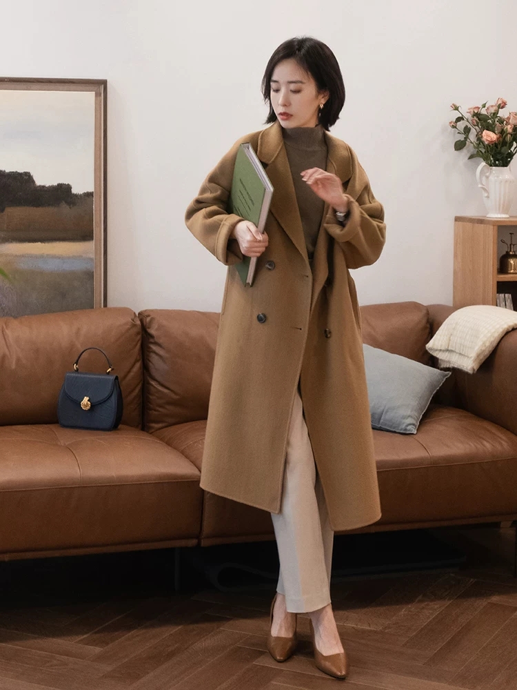 For middleaged women, stop wearing jeans and try straightleg pants