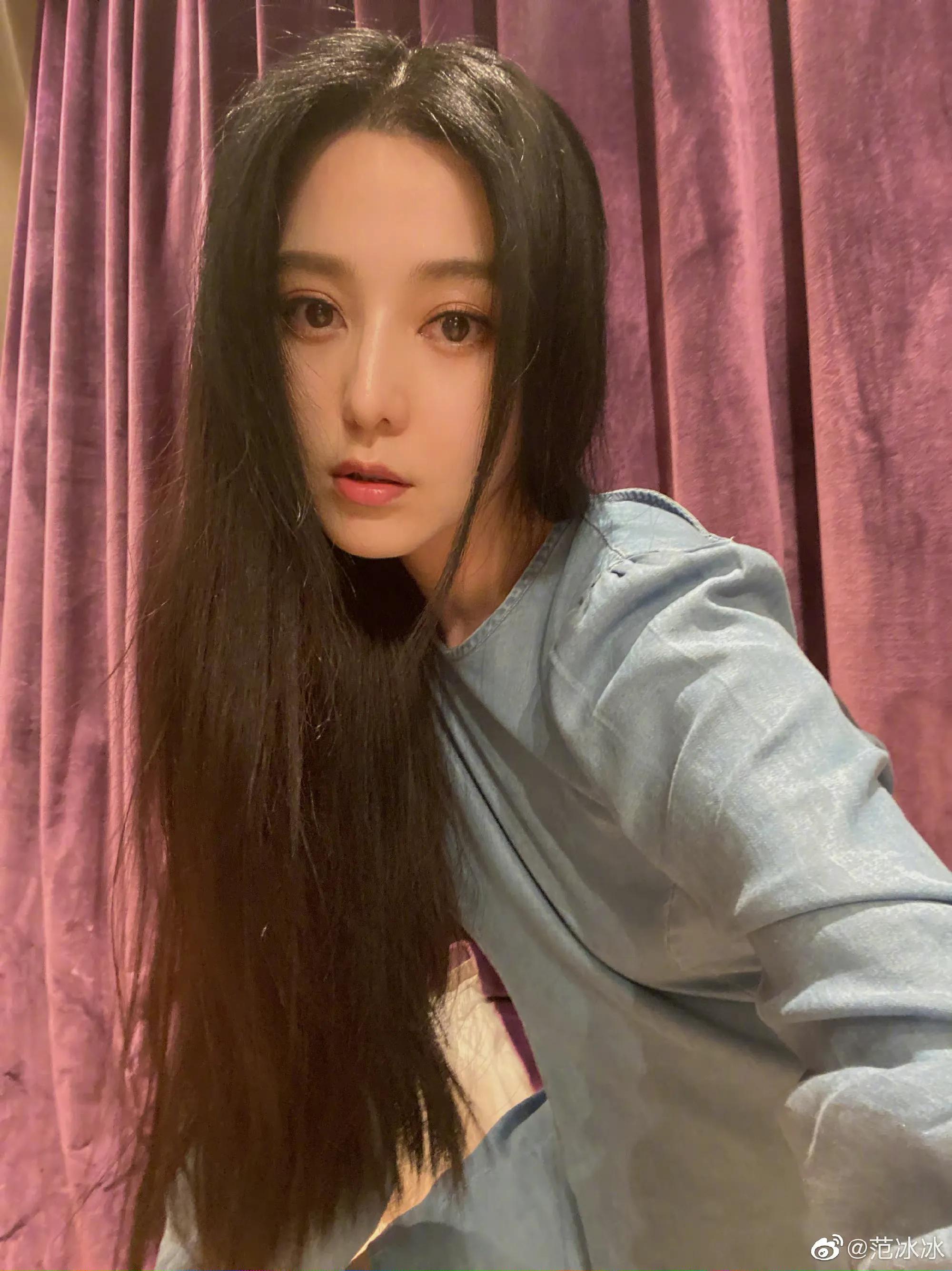 Fan Bingbing's long hair reaches waist iMedia