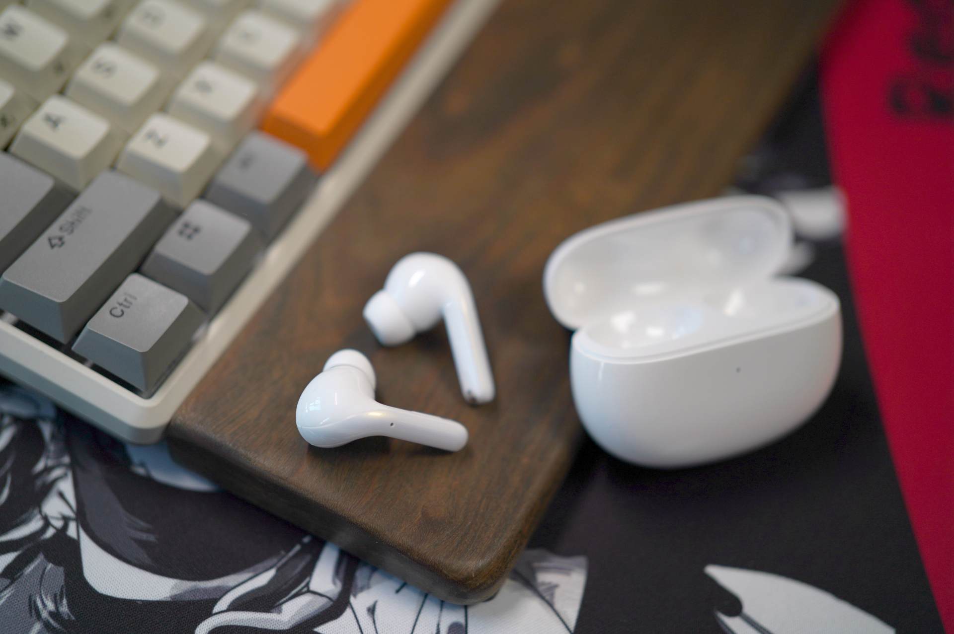 Costeffective noisecancelling headphones are here, starting with