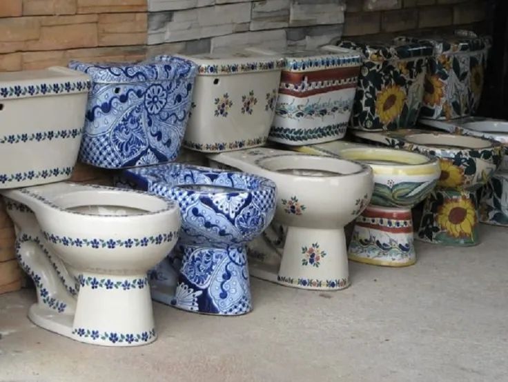 Why are there no toilet seats in Mexican toilets? iMedia