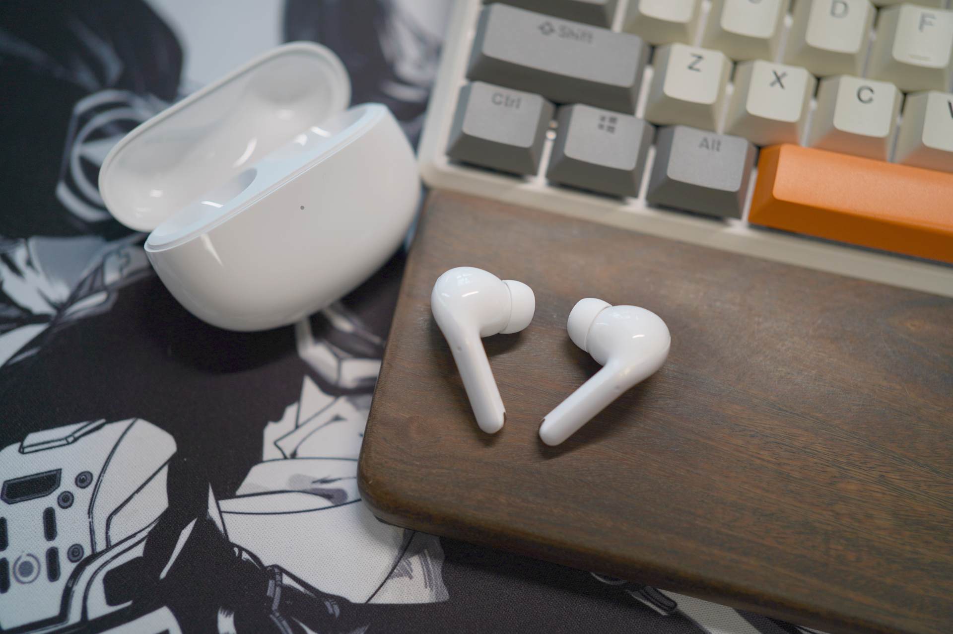 Costeffective noisecancelling headphones are here, starting with