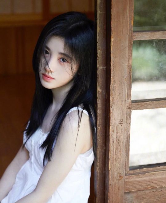 Ju Jingyi's Yan and Yang Chaoyue's Beauty - iMedia