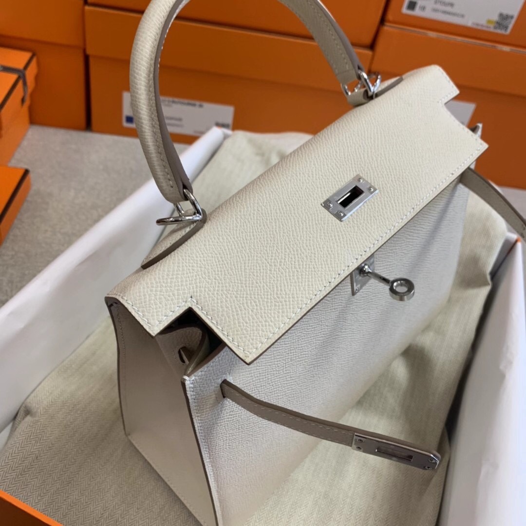 Hermès 10 color milkshake looks so white that it is not too dirty - iMedia