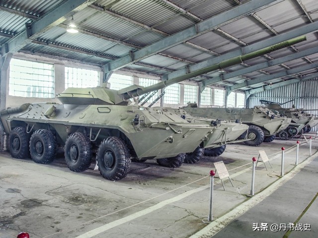 A failed attempt, the Soviet 2S14 Zhalo-s wheeled assault gun - iMedia
