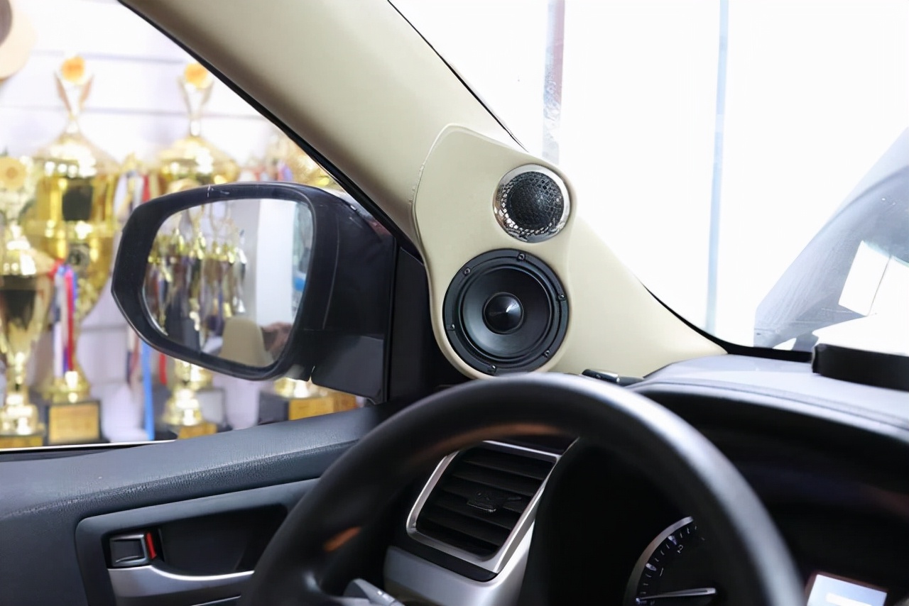 The car horn is a "crypto". What does it mean to beep once, twice, and