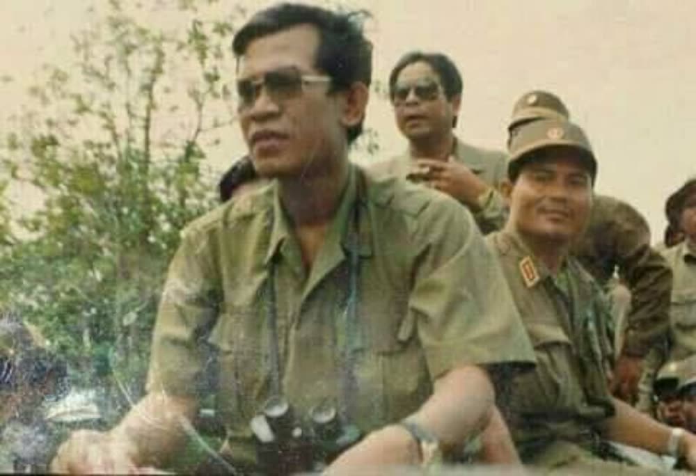 Hun San Prime Minister Hun Sen reveals old photos!Cambodian netizens actively ...