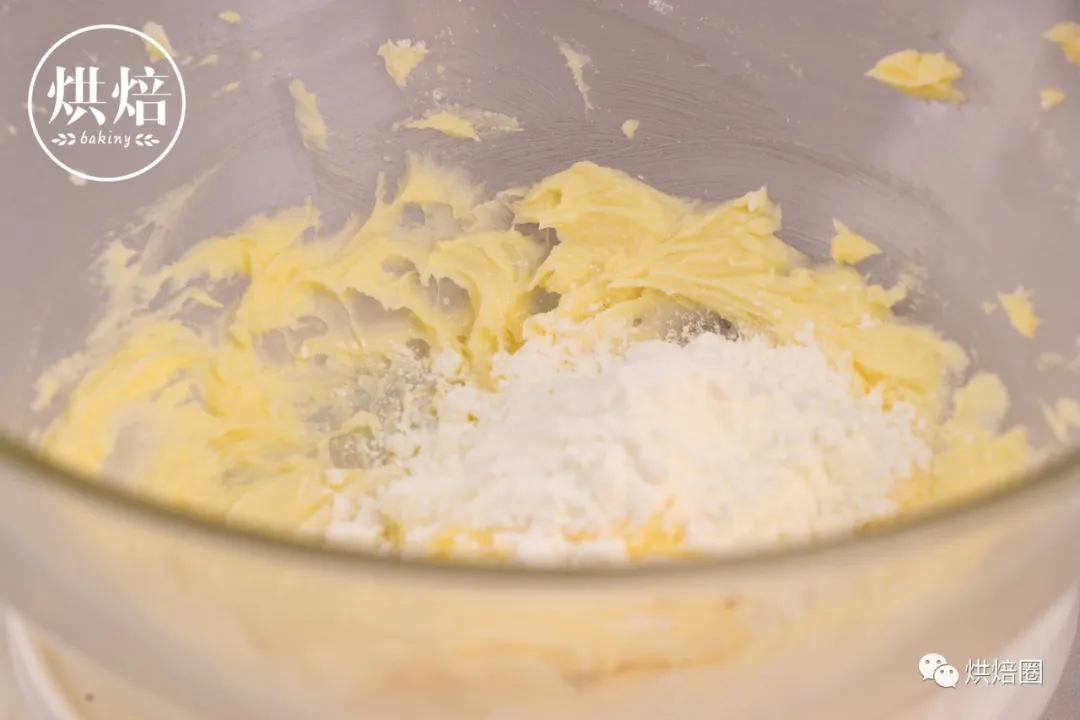 Singapore's net red bean curd tart turns out to be the best to eat cold