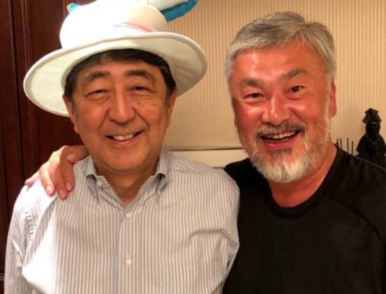 下台了也不安分 一张照片被曝光后 日本人 哪有腐败那就有安倍 资讯咖